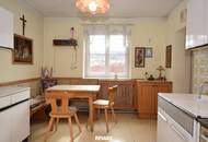 Wohnhaus mit großem Grund in zentraler Lage in Bischofstetten