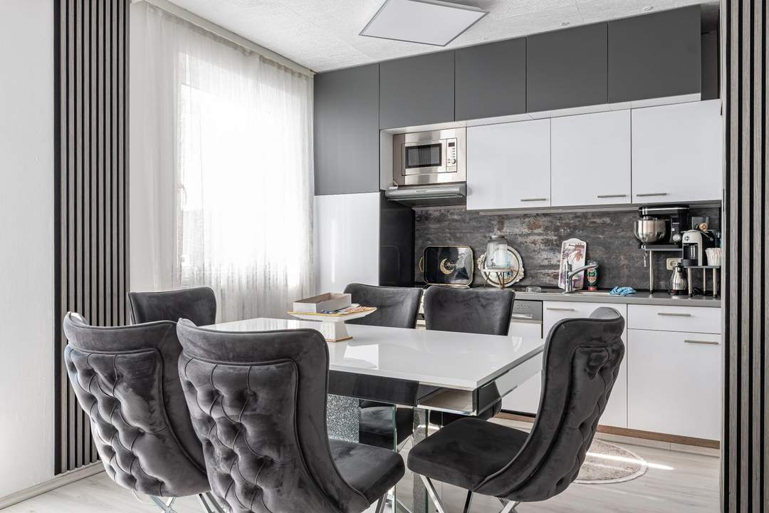 Investitionspaket mit 6 Einheiten &amp; 22 Garagenplätzen