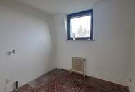 Sanierungsbedürftige 4-Zimmer Terrassen-Wohnung mit viel Potenzial!