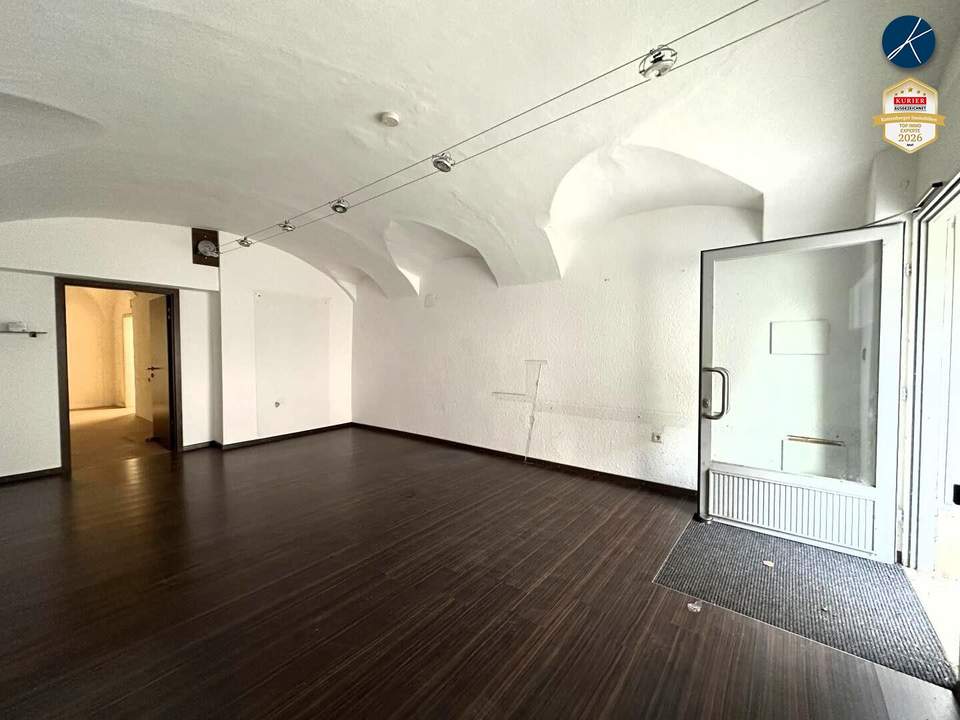 Zentrum: Günstiges Geschäft / Büro / Werkstatt / Lager in neuer Begegnungszone