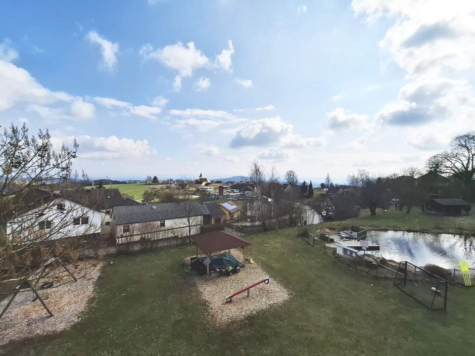 Nöchling - herrliche 3 Zimmer Maisonettewohnung mit eigenem Badeteich