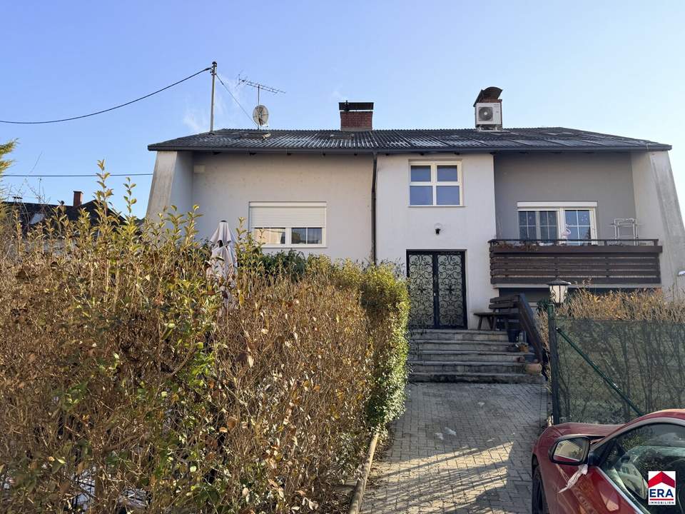 Traumhaftes Mehrfamilienhaus in Mistelbach – 3 Wohneinheiten, top gepflegt, mit Stadtblick und Weinkeller!