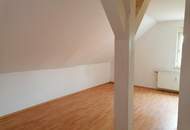 Große 3 Zimmer Mietwohnung ca. 86 m² Top 3