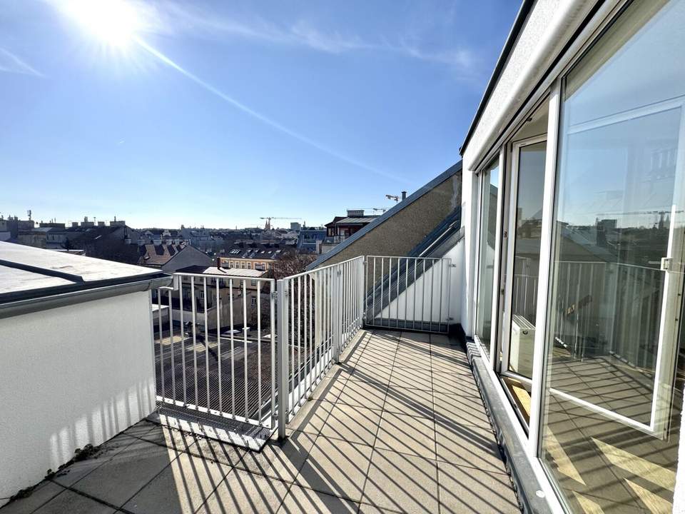 Dachgeschoss Maisonette mit Weitblick - Nahe AKH