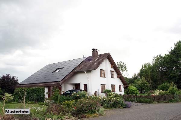 Freistehendes achteckiges Einfamilienhaus mit Carport, Gewerbeobjekt-kauf, 718.000,€, 4893 Vöcklabruck