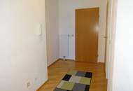 12249 Top- Wohnung mit Tiefgarage