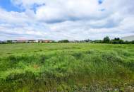 UNBEBAUTES BETRIEBSBAUGRUND 12.490m