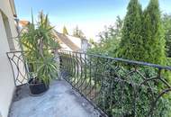 Ein-/Zweifamilienhaus mit Aussicht und Garage auf 788 m² Grund