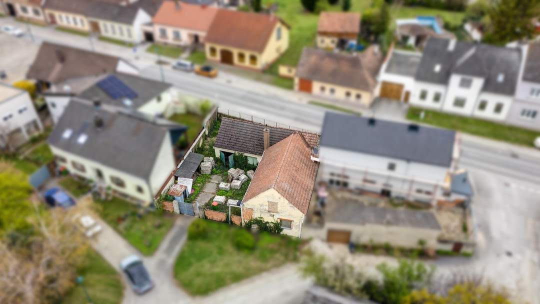Sanierungsbedürftiges 3-Zi-Einfamilienhaus mit Garten &amp; Garage (Abstellraum)