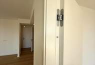 Kleine Perle im ultramodernen Wohnhaus mit Pool am Dach zu mieten // Small gem in an ultra-modern apartm. building with pool on the roof for rent //