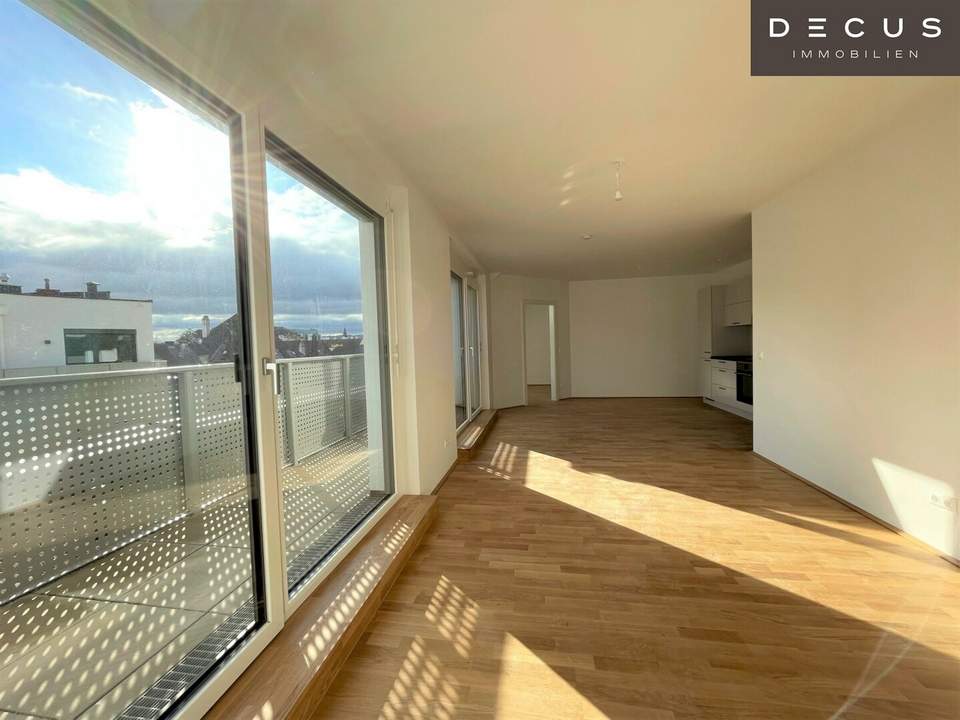 3 ZIMMER | DACHGESCHOSS | IM HERZEN DER STADT | 2 BÄDER | TERRASSE | KARMELITERHOF | AB JUNI