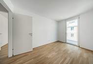 SOFORT EINZIEHEN >> charmante 3-Zimmer Wohnung mit bodentiefen Fenstern und 2 Balkone >> Top Anbindung