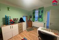 NEU: Viel Platz für Familie, Hobby und Werkstatt – Einfamilienhaus mit 4 Garagen und neuem Dach