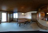 Zwei-Parteienhaus mit Hallengebäude und 5 Garagen - Gewerbliche Nutzung möglich!