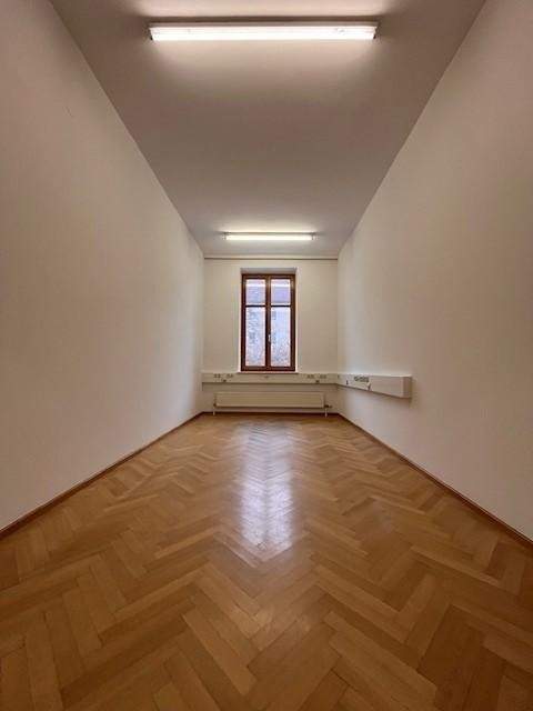 Einzelbüro mit ca. 16 m² zu vermieten