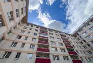 Wohnraum mit Potenzial – großzügige Wohnung mit zwei sonnigen Loggien
