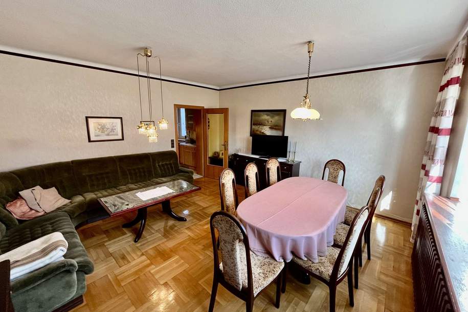 Großzügiges Einfamilienhaus mit uneinsehbarem Garten in absoluter Ruhelage, nähe 2070 Retz!, Haus-kauf, 149.000,€, 2052 Hollabrunn