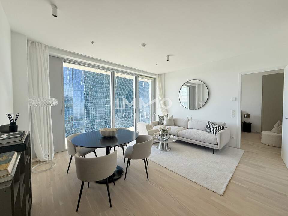 2-Zimmer-Panoramawohnung im 48. Stock mit Abendsonne und Weitblick bis Kahlenberg und Leopoldsberg