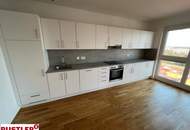 Helle 3-Zimmer-Wohnung mit schönem Ausblick - Geräumiges Wohnzimmer