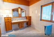 Seltenes Juwel: Gepflegtes Einfamilienhaus direkt am Golfplatz mit Kitzsteinhornblick