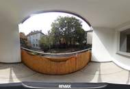Zentral begehbare Wohnung mit hofseitiger Loggia in ruhiger Gersthofer Lage!