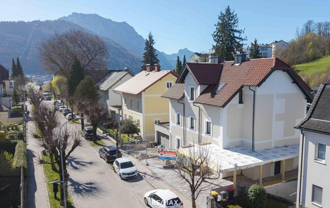 Wohnung für die Familie mit großem Eigengarten!