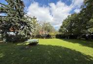 SONNIG UND EBENERDIG MIT SCHÖNEM BAUMBESTAND