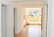 Sonnige 4 Zi-Dachgeschosswohnung mit Terrasse und Balkon!