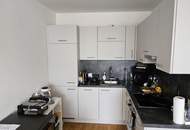 Ab November: Schöne 2-Zimmer-Wohnung mit Balkon nahe U1 Rennbahnweg