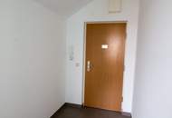 Sonnige Wohnung mit schöner Raumaufteilung, Balkon, 2 Parkplätze