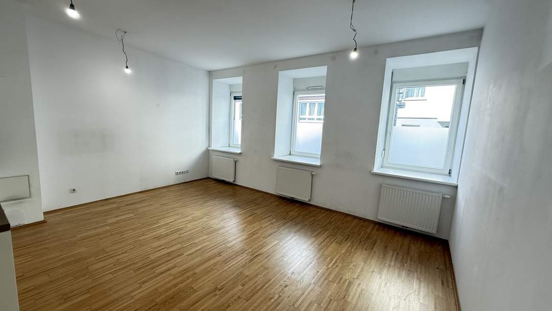 Keine Anrufe, Anfragen nur per Mail! Garcionerre im EG - unbefristet! OpenHouse 8.8. 13:40-14:00!