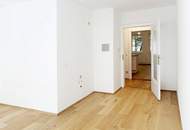 West-Terrasse zum Innenhof - perfekt angebunden!