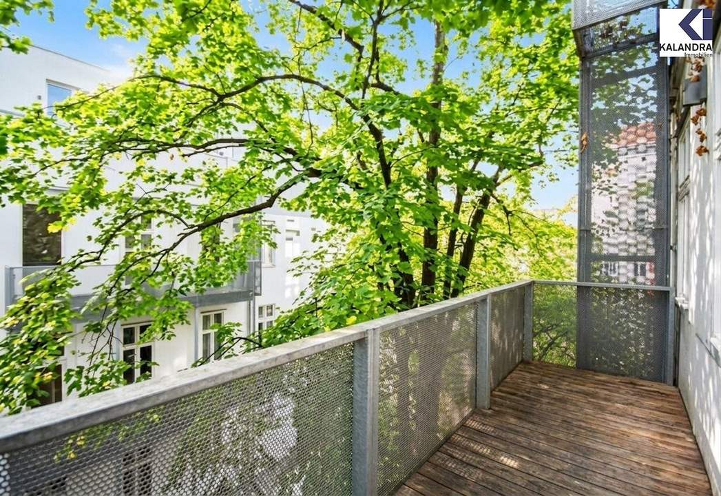 360 TOUR // DESIGN-ALTBAU nahe NASCHMARKT