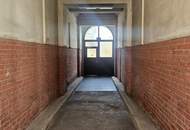 Zinshaus mit Blick zur Gloriett e