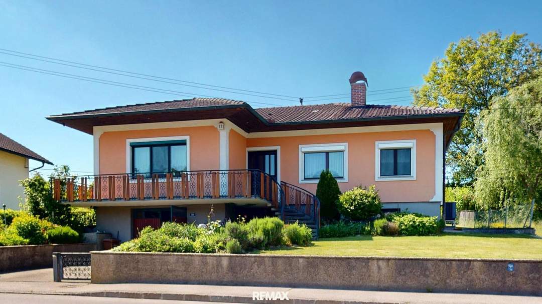 Gepflegter Bungalow mit Wintergarten