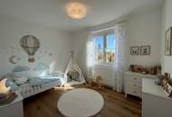 ERSTBEZUG NACH SANIERUNG! Sonnige 5-Zimmer DG-Maisonette mit 3 Terrassen, Galerie + Tiefgaragenplatz! 1190!