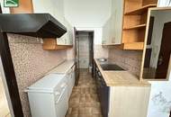 Renovierungsbedürftige Hof-Erdgeschoss-Wohnung im gepflegten Altbau nahe Familienplatz und Bahnhof Ottakring