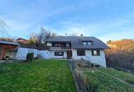 Haus mit zwei Wohneinheiten und Gartenidylle