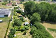Naturparadies mit Schwimmteich – Mobilheim auf 8.386 m² Grundstück mit zusätzlichem Baupotenzial in sonniger Ruhelage