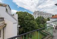"Perfekt für 3er- oder 4er-WG | U-Bahn ums Eck!"