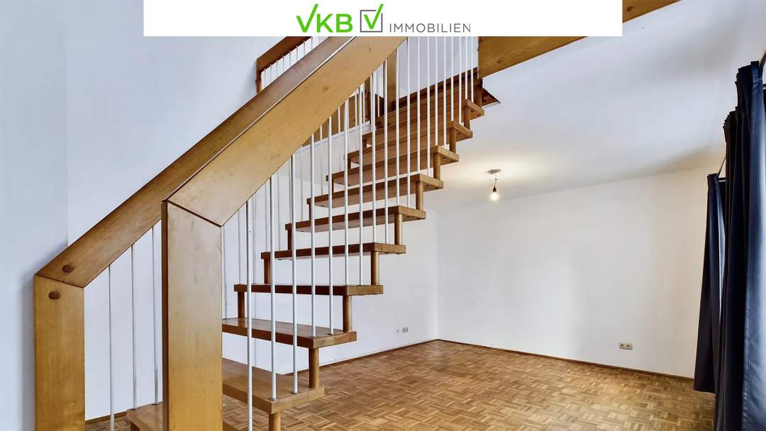WELS: Wohnen mit Charakter | Stilvolle Altbauwohnung im Herzen von Wels mit einzigartigem Maisonetten-Flair!