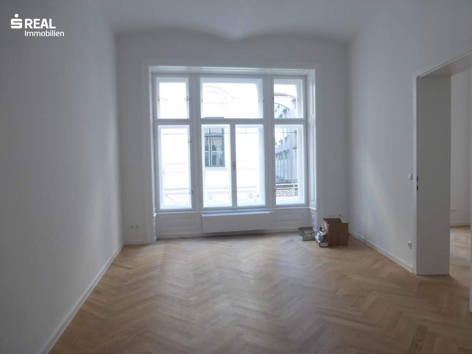Nahe Stephansplatz - ERSTBEZUG ab 15.1.2026 - erstklassig saniertes Büro mit untergeordneter Wohnungsnutzung - Altbau - Mezzanin
