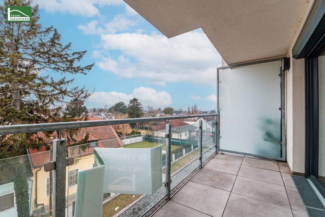 Moderne Dachgeschosswohnung mit Loggia und großer Dachterrasse in Grünlage