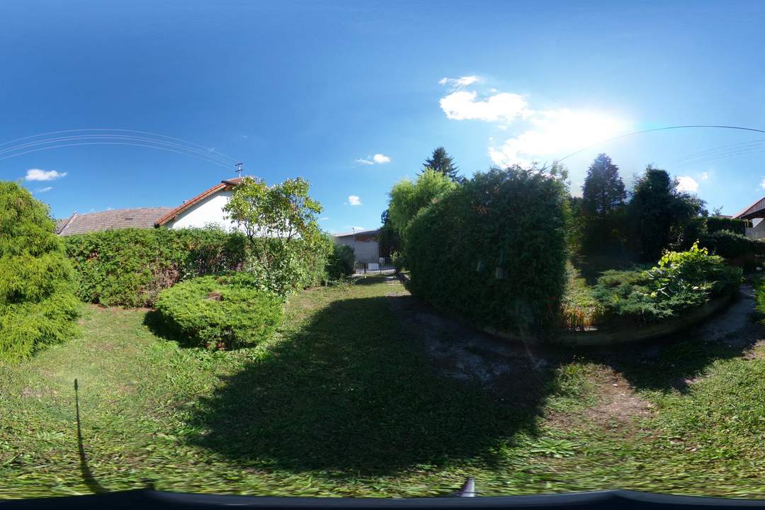 Schönes Grundstück mit sanierungsbedürftigem Haus – ideal für Bastler und Visionäre
