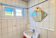 Großzügiges Wohnhaus mit zwei Wohneinheiten – ideal für Familien oder Mehrgenerationen mit Garten und mehreren Stellplätzen