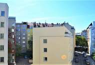 LAZARETTGASSE - NADLERGASSE, AKH-Nähe, sonnige 68 m2 Altbau, 2 Zimmer, Wohnküche, Wannenbad, Parketten, SAT/TV, 2. Liftstock