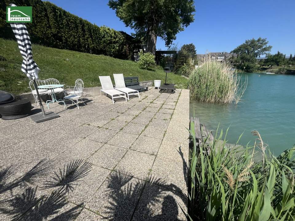 RUHIG WOHNEN AM WASSER - Bungalow mit Blick ins Grüne mit direktem Badezugang! Erholung pur! Möbliert!