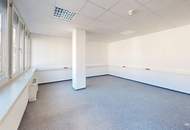 Inspirierendes Büro mit geteiltem Besprechungsraum _erweiterbare Fläche