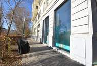 Flexibel gestaltbares Büro mit großen Glasfronten am Donaukanal