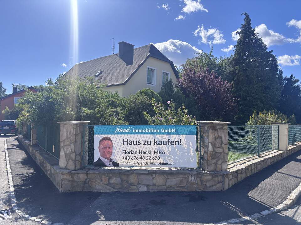 Charmantes Einfamilienhaus mit großem Grundstück und viel Potenzial